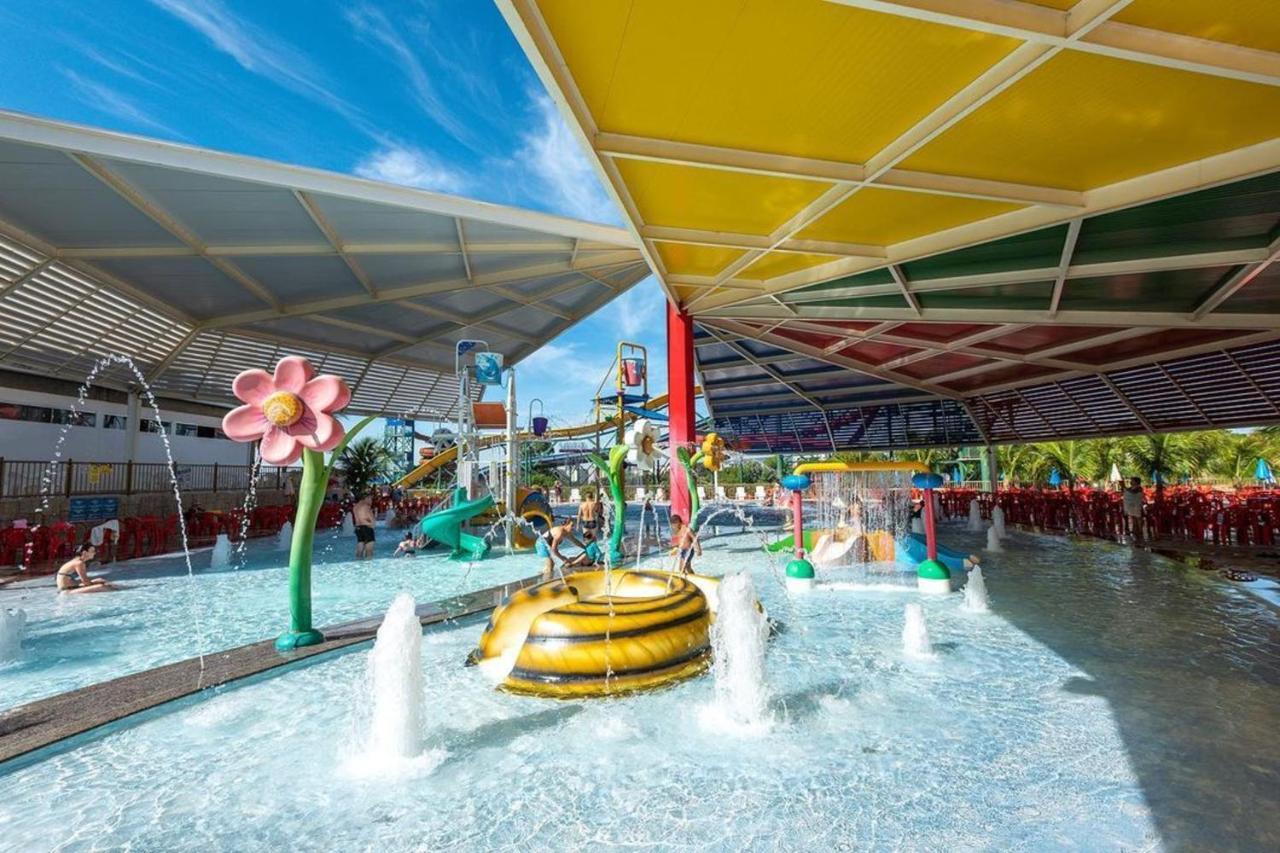 Hotel Diroma Fiori Com Um Dia De Acesso No Acqua Park Diroma Caldas Novas Dış mekan fotoğraf