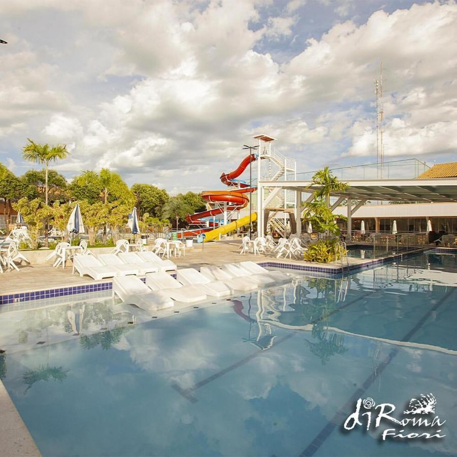Hotel Diroma Fiori Com Um Dia De Acesso No Acqua Park Diroma Caldas Novas Dış mekan fotoğraf