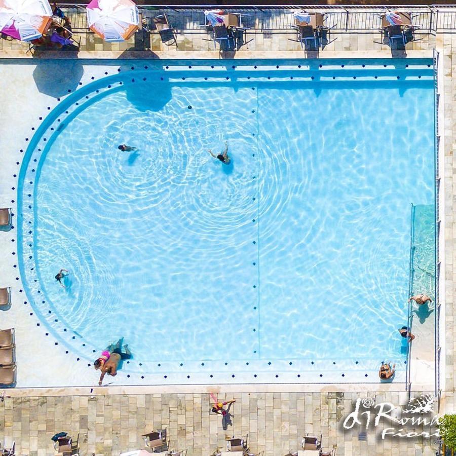 Hotel Diroma Fiori Com Um Dia De Acesso No Acqua Park Diroma Caldas Novas Dış mekan fotoğraf